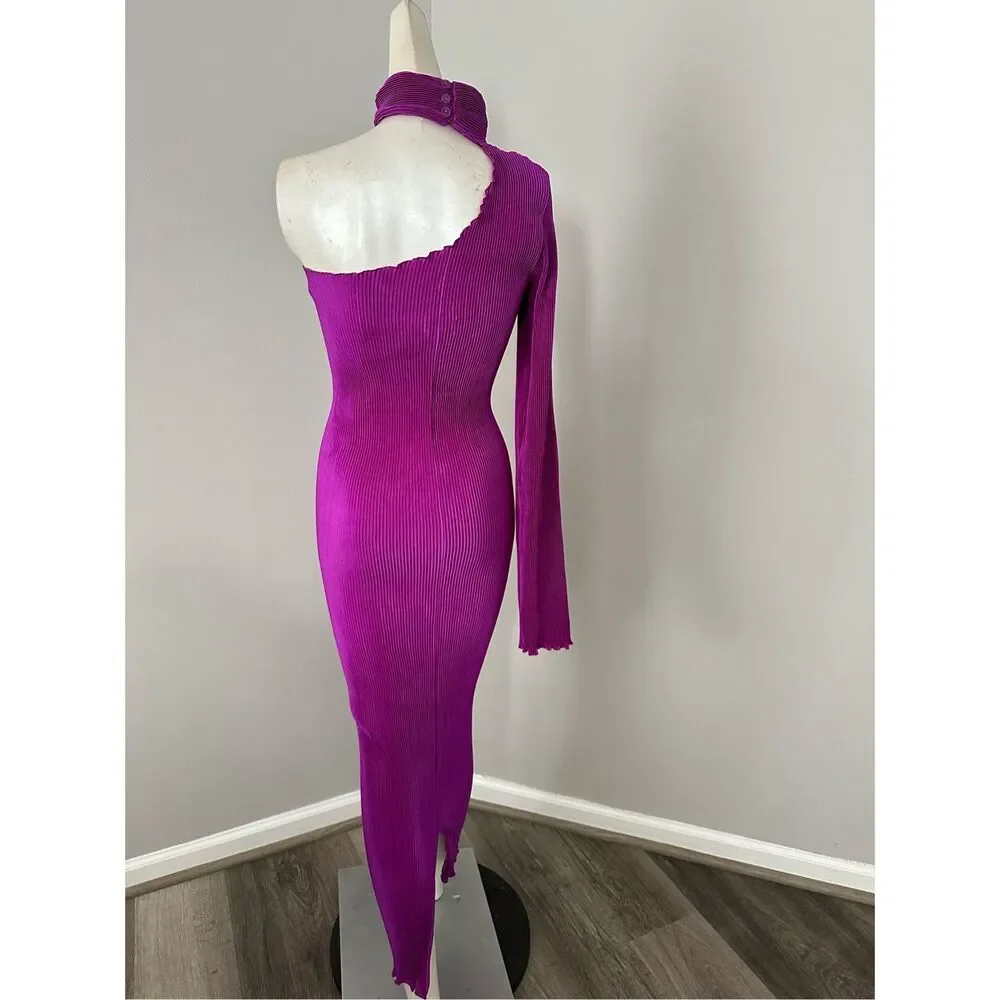 L'IDEE Soiree 90's Sleeved Gown in Grape Size AU8/US4 $365